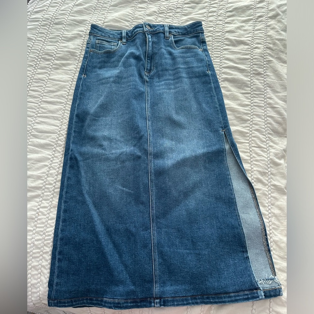 Hidden Jeans Peyton Medium Wash Midi High Waisted Skirt with Side Slit